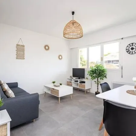 Les Pins Yourhosthelper Appartement *