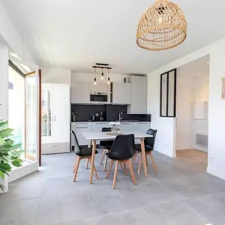 Les Pins Yourhosthelper Appartement Antibes